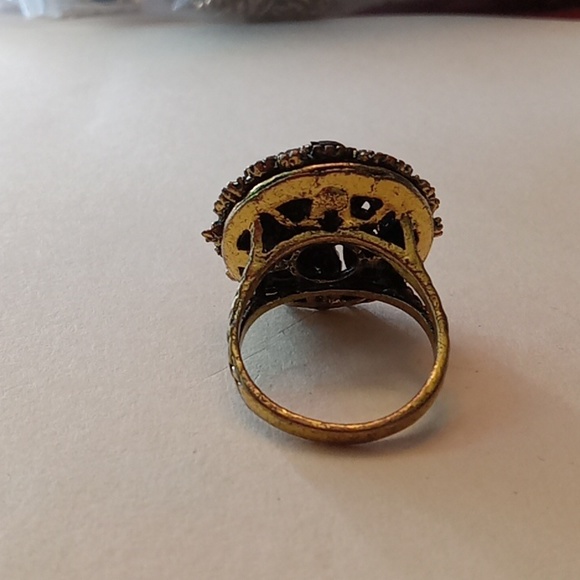 Ring - Picture 2 of 2